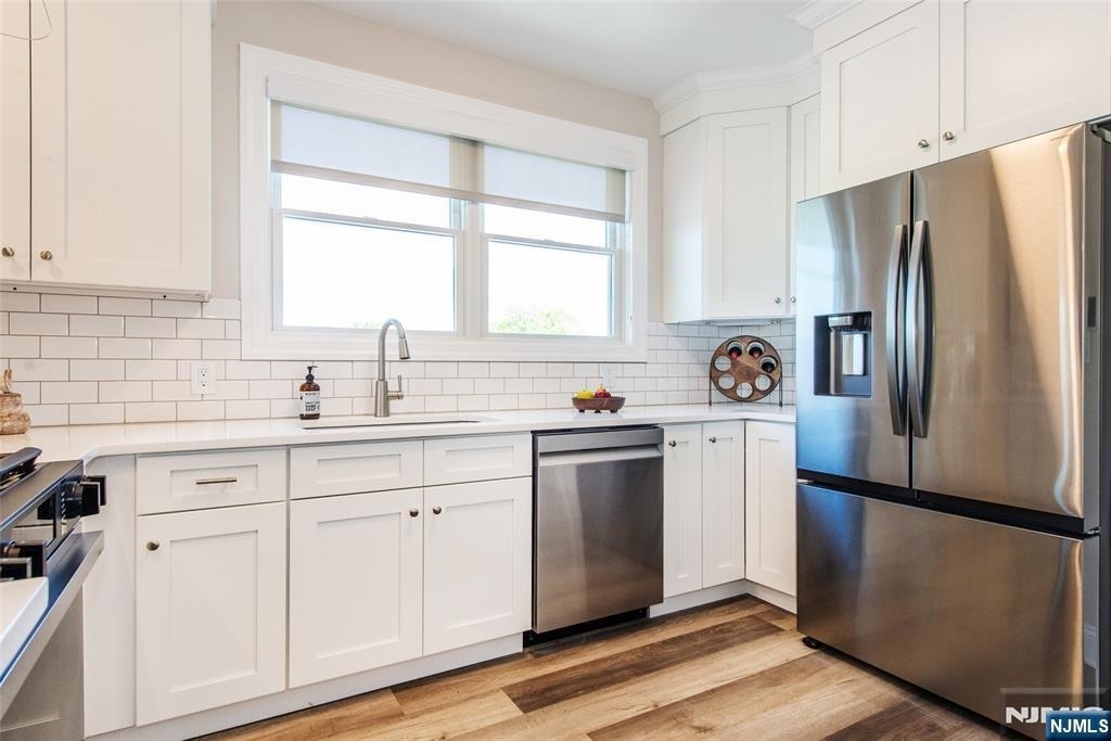 246 Main - Photo 8