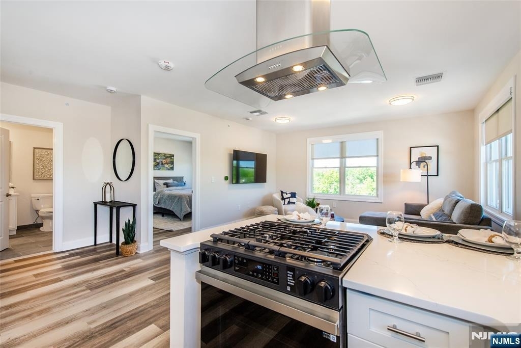 246 Main - Photo 11