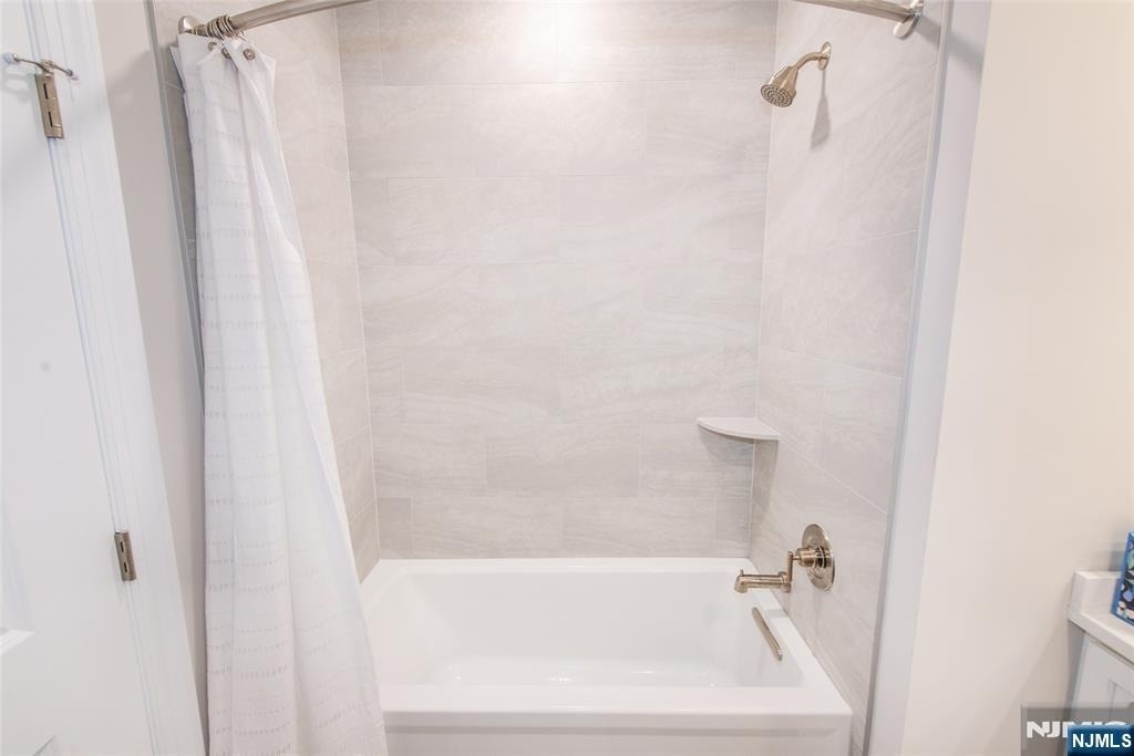 246 Main - Photo 24