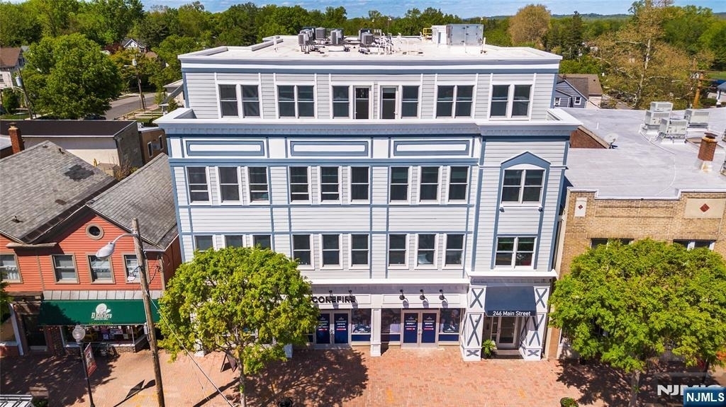 246 Main - Photo 36