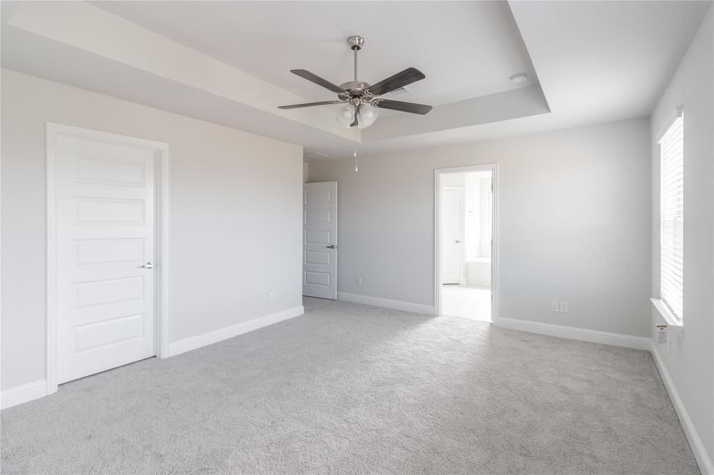 401 Sunray Lake Lane - Photo 18