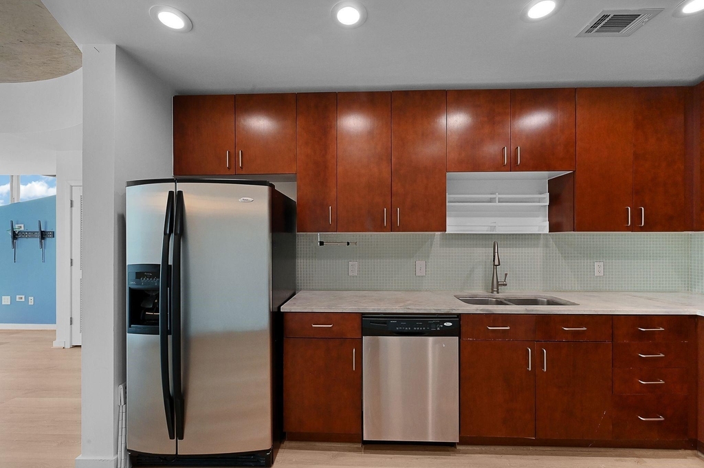 5925 Almeda Road - Photo 7