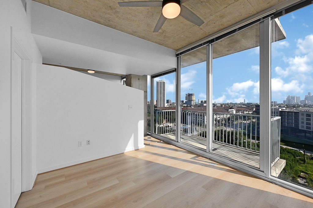 5925 Almeda Road - Photo 10