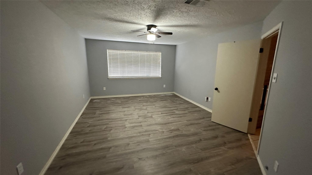 8607 Knoll Forest Drive - Photo 13