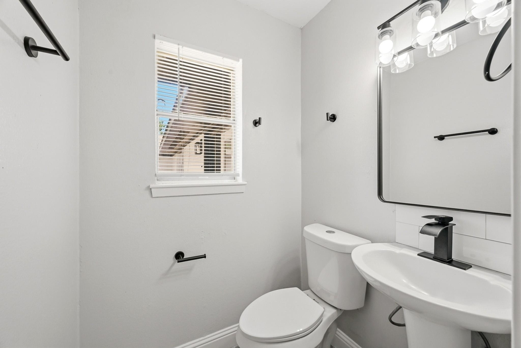 1310 Burning Tree Road - Photo 14