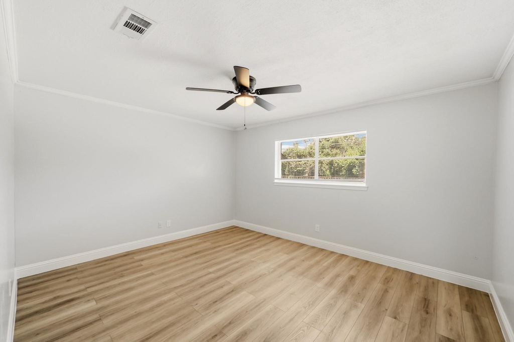 1310 Burning Tree Road - Photo 17