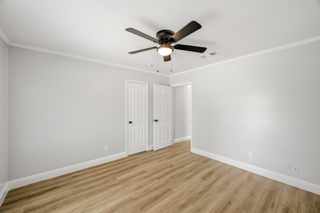 1310 Burning Tree Road - Photo 21