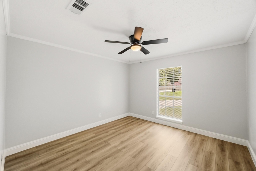 1310 Burning Tree Road - Photo 20