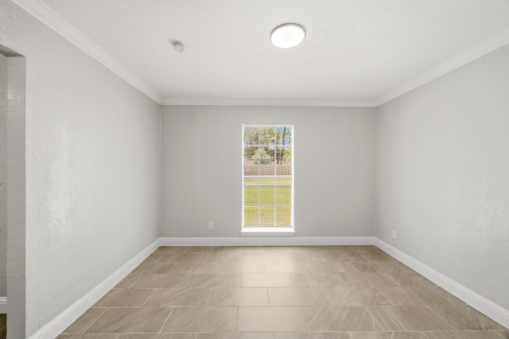 1310 Burning Tree Road - Photo 11