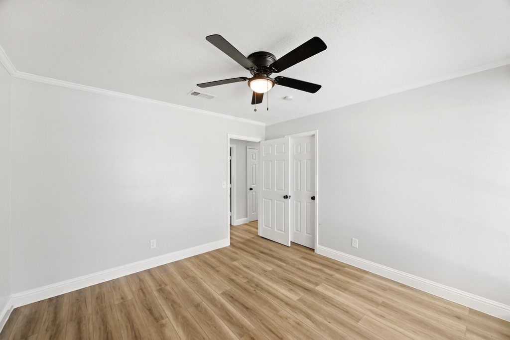 1310 Burning Tree Road - Photo 16