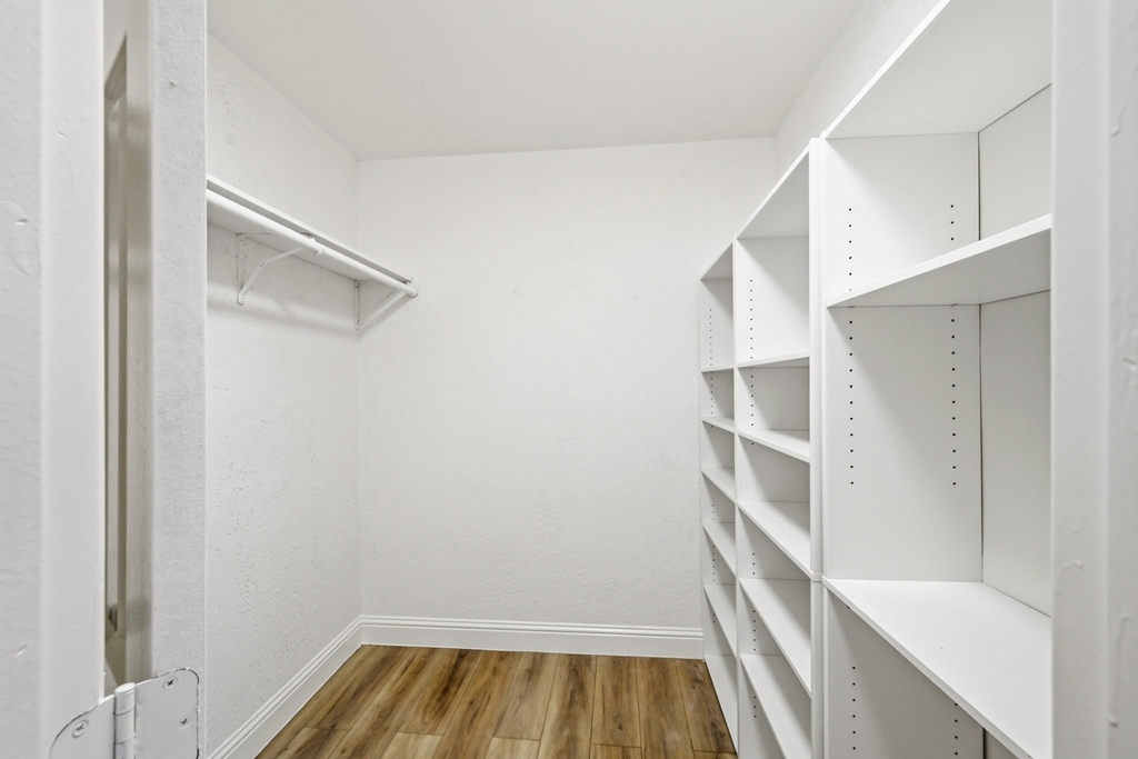 1310 Burning Tree Road - Photo 27
