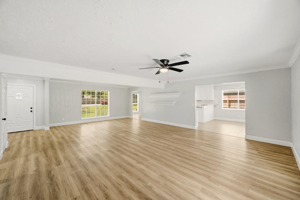 1310 Burning Tree Road - Photo 5