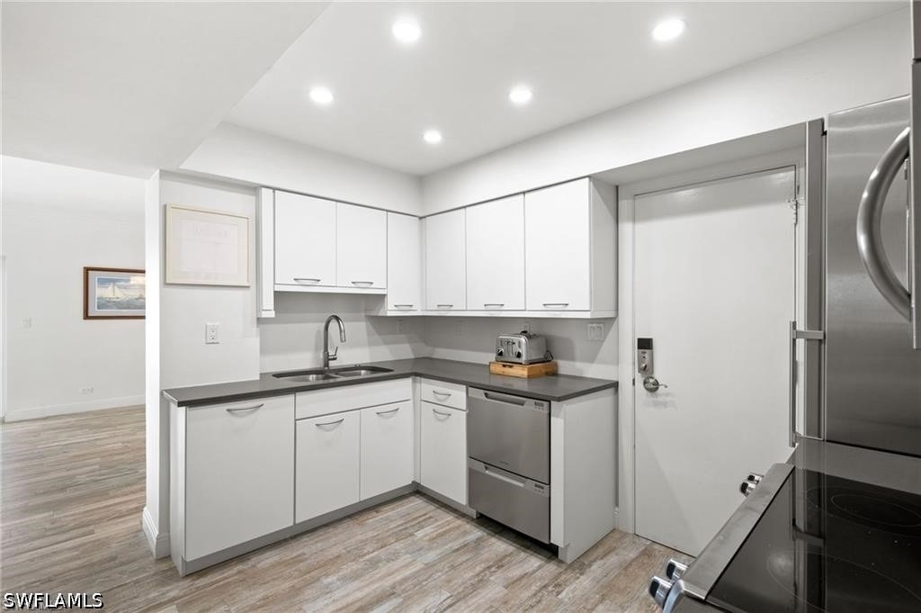 240 Seaview Court - Photo 7
