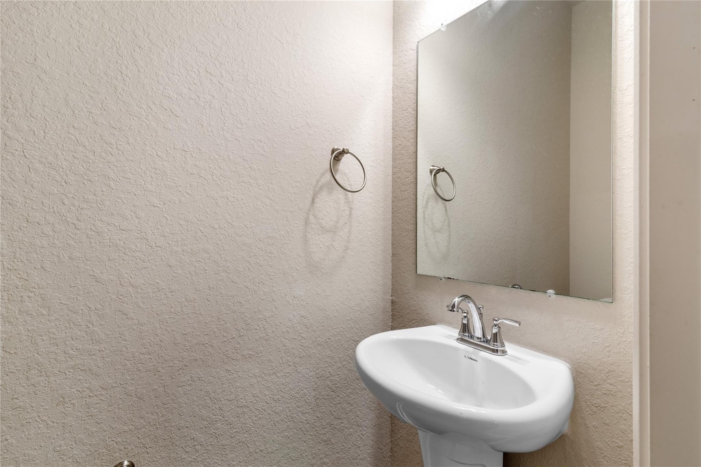 4702 Primrose Valley Lane - Photo 2