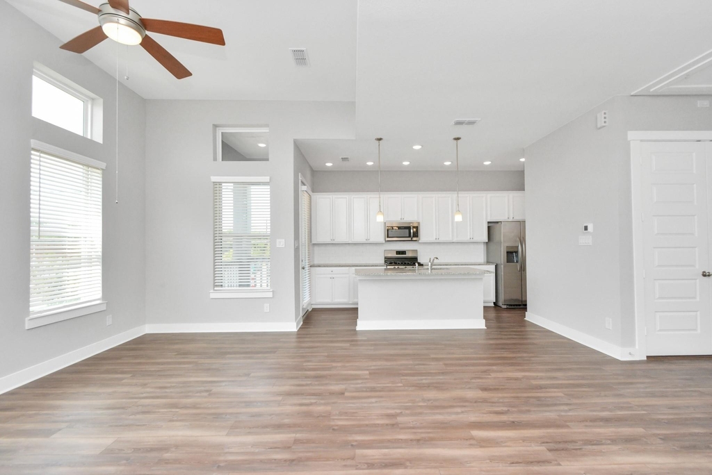 713 Strawberry Pines Court - Photo 13