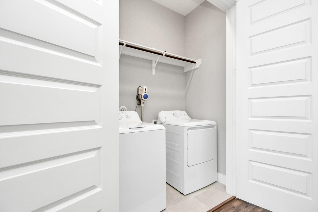 713 Strawberry Pines Court - Photo 18