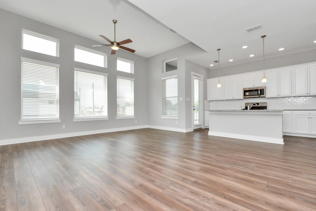 713 Strawberry Pines Court - Photo 4