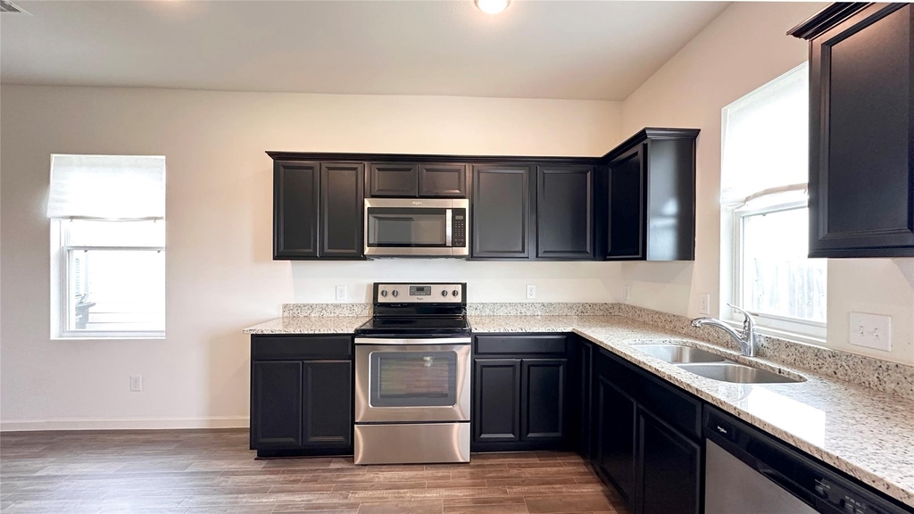 2013 Spindletree Lane - Photo 7