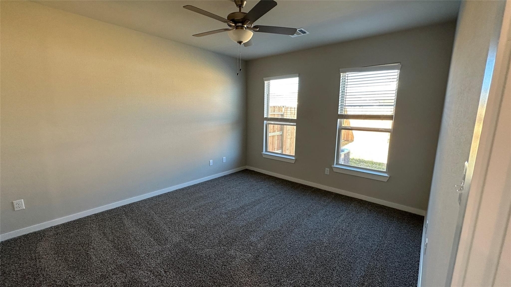 9804 Grosbeak Lane - Photo 8