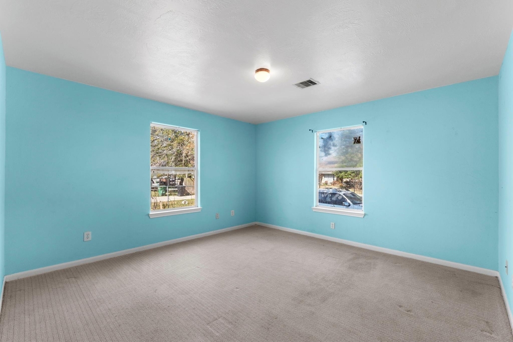2444 Margaret Street - Photo 16