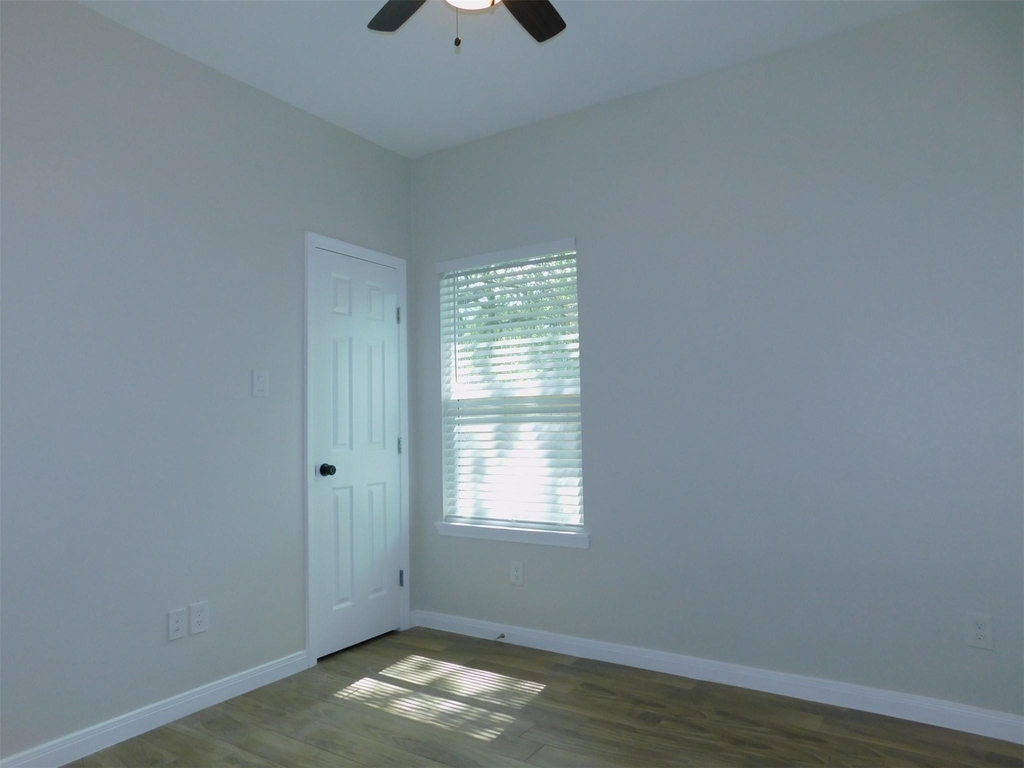 904 W Sealy - Photo 11