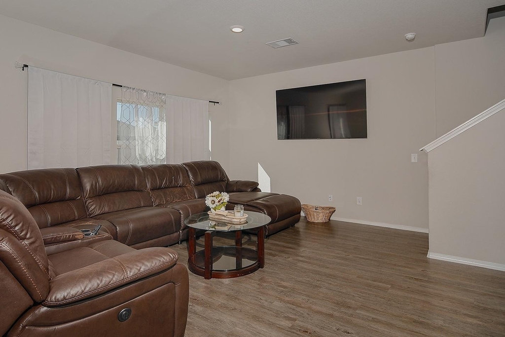 1822 Brushy Cedar Drive - Photo 5