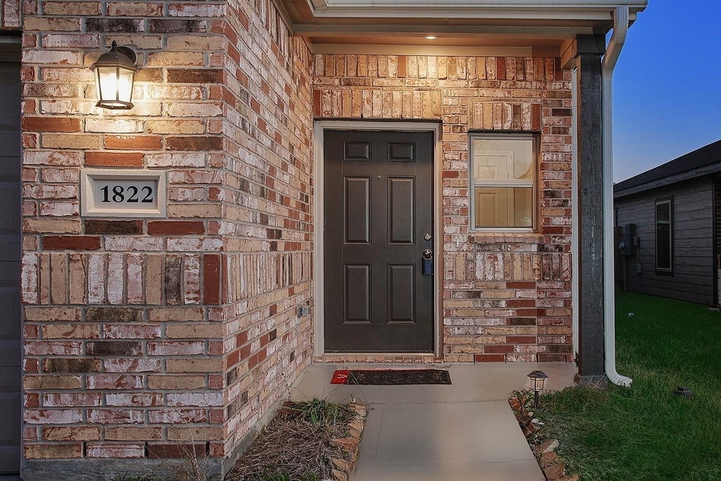1822 Brushy Cedar Drive - Photo 1