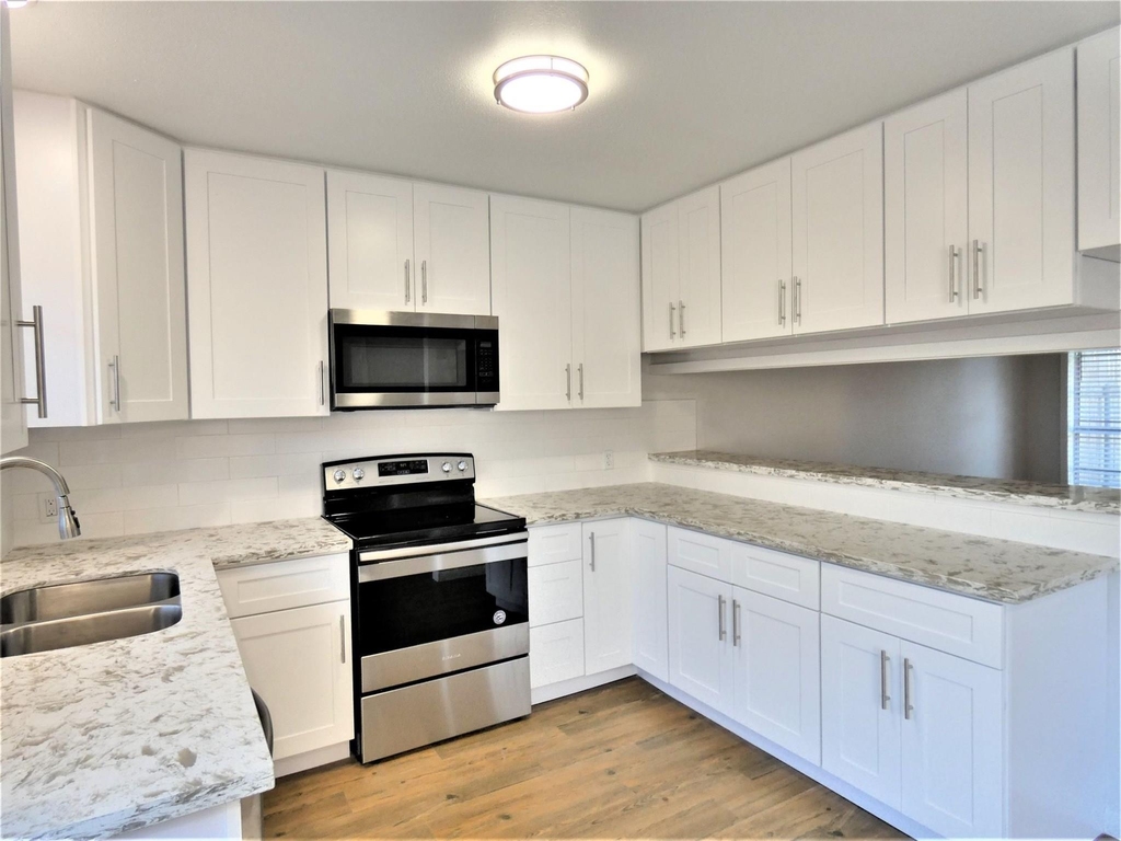 604 Golfview Drive - Photo 7