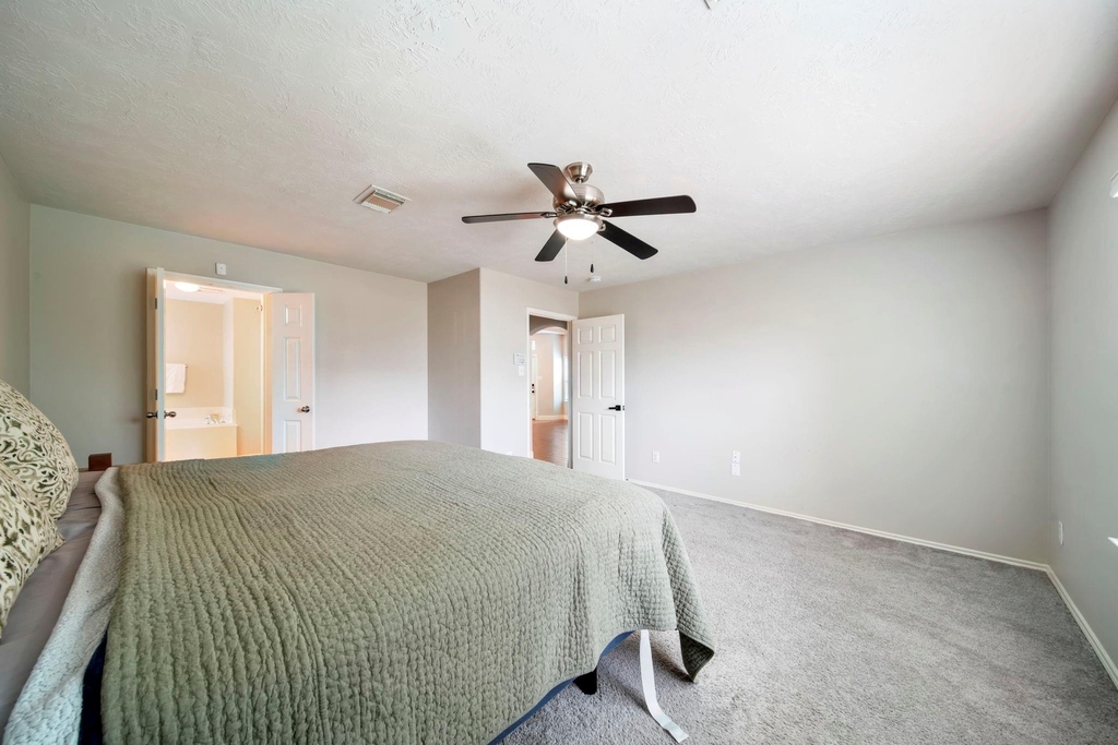 18436 Sunrise Pines Drive - Photo 16