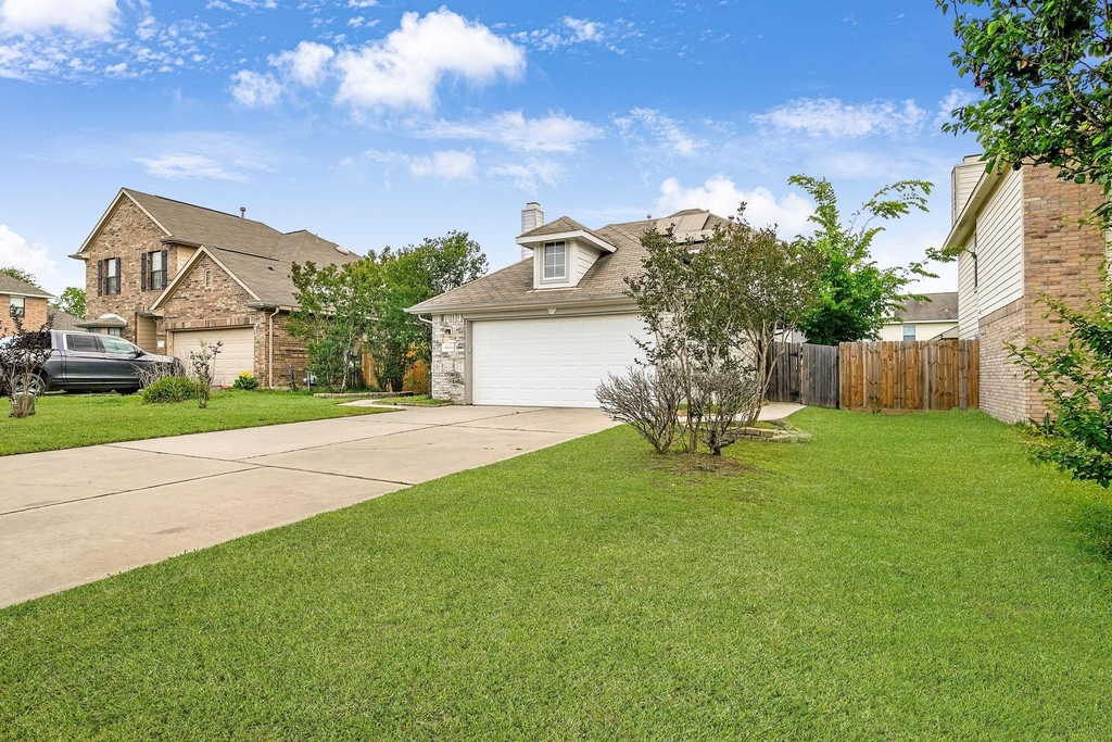 18436 Sunrise Pines Drive - Photo 2