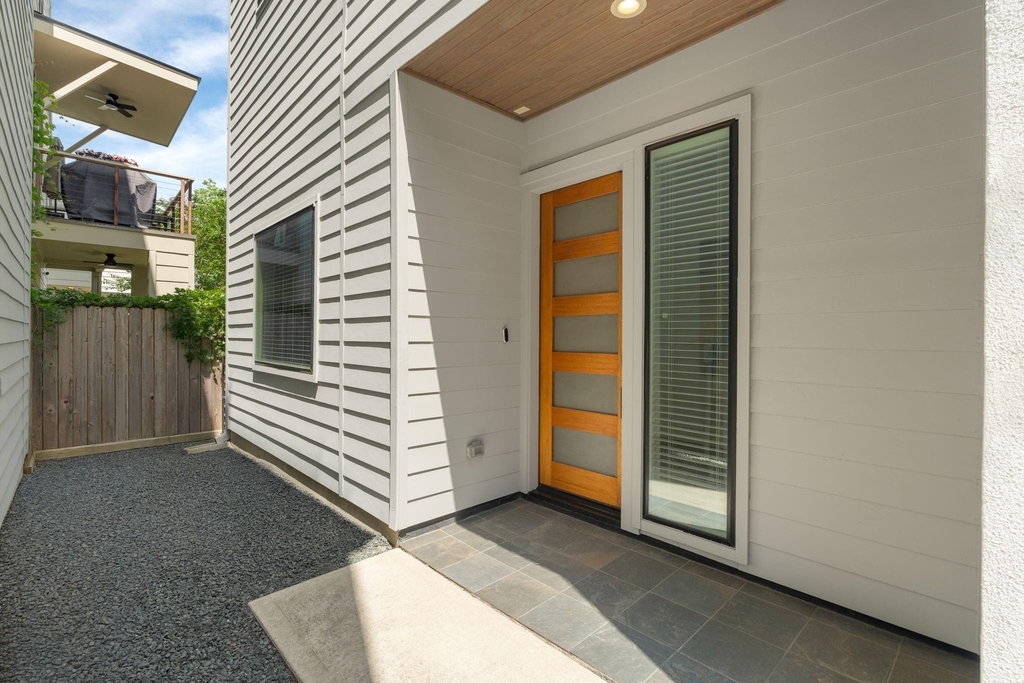 6010 Truro Street - Photo 3