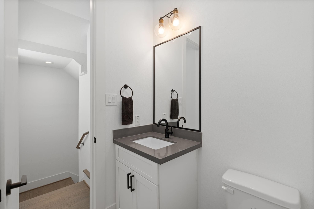 6010 Truro Street - Photo 23