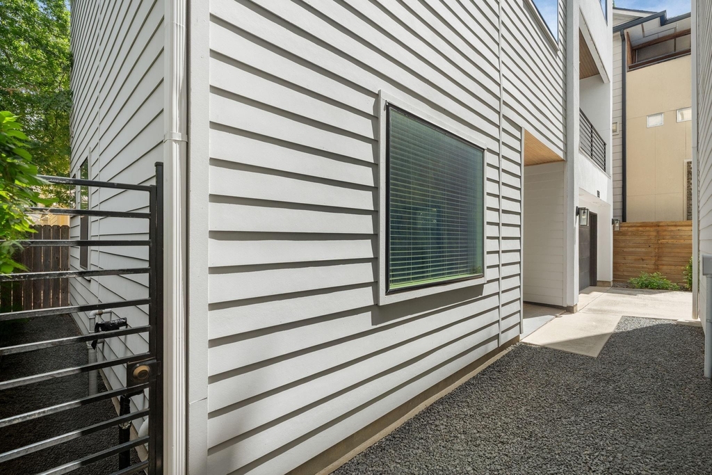 6010 Truro Street - Photo 4