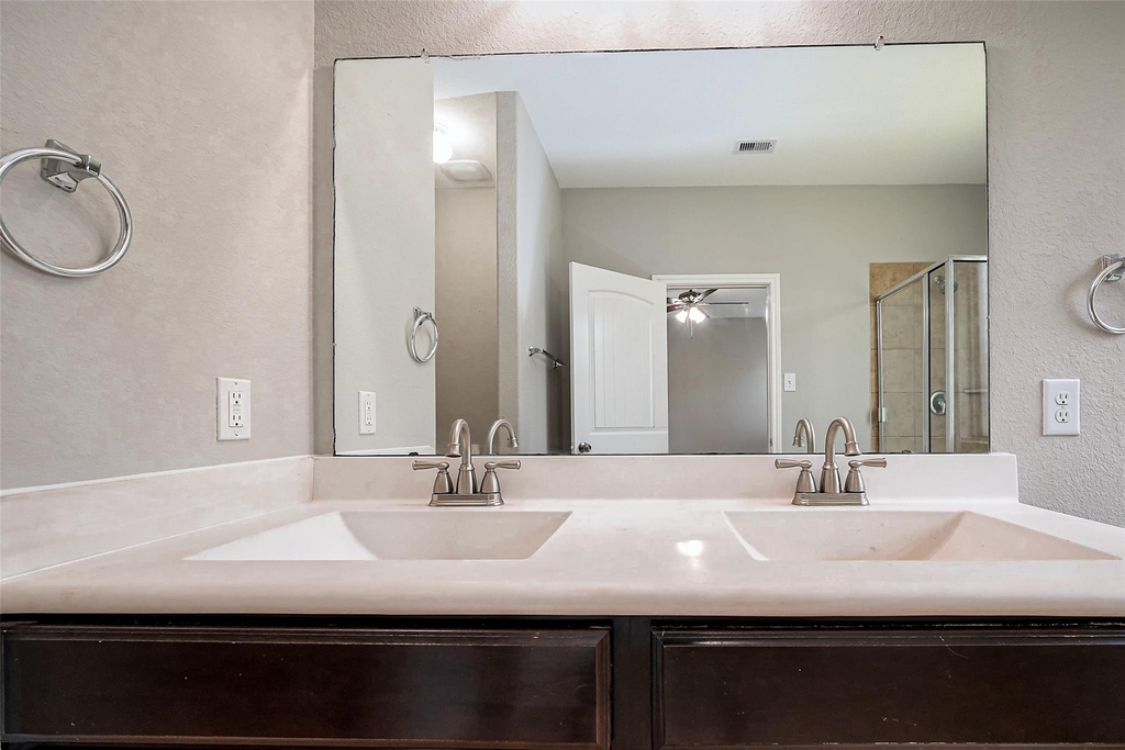 1910 Vermillion View Street - Photo 28