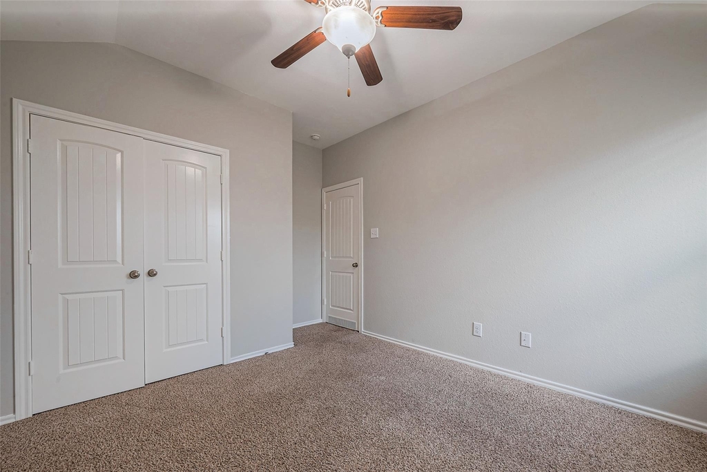1910 Vermillion View Street - Photo 35
