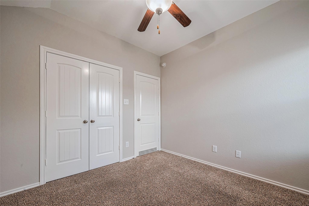 1910 Vermillion View Street - Photo 33