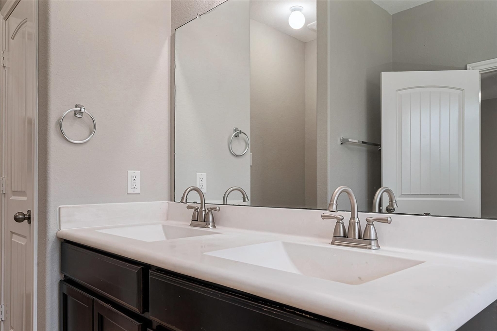 1910 Vermillion View Street - Photo 27