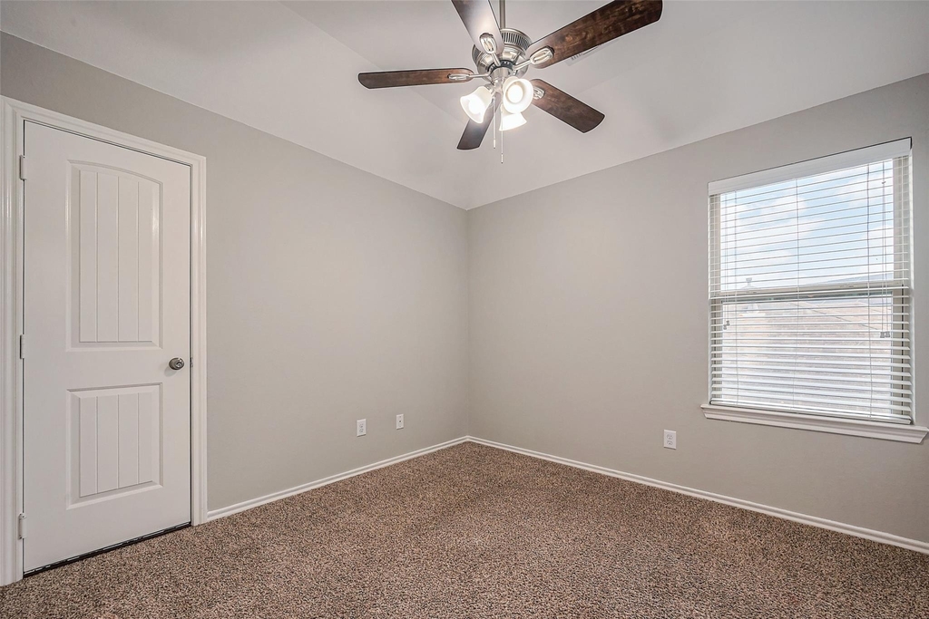 1910 Vermillion View Street - Photo 36