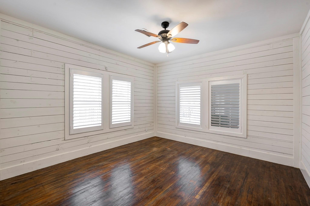 818 Wilkes Street - Photo 12