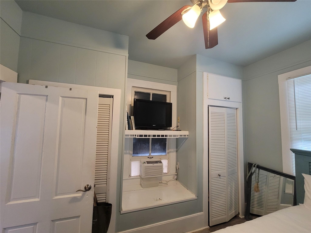 1623 Avenue N 1/2 - Photo 6