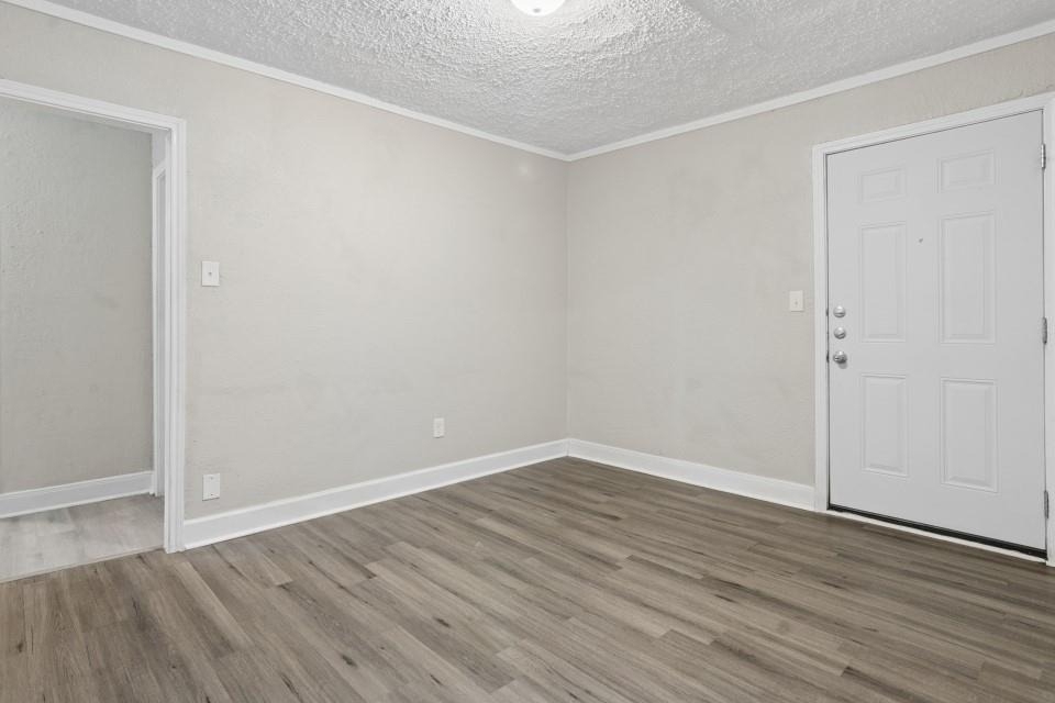 1709 W 4th Street - Photo 2