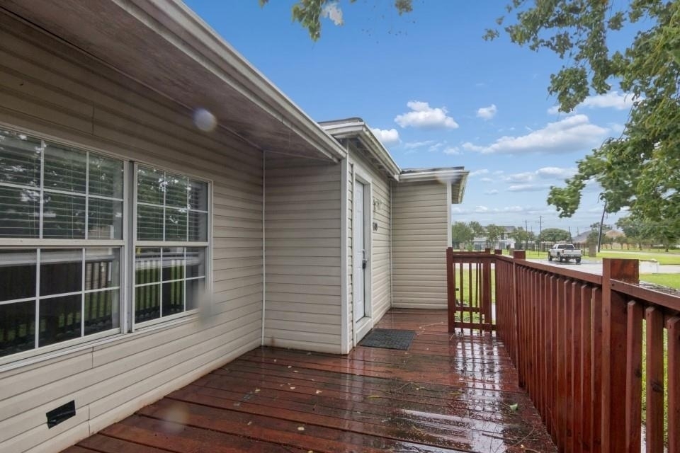1709 W 4th Street - Photo 0