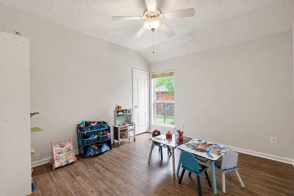12406 Drake Prairie Lane - Photo 16