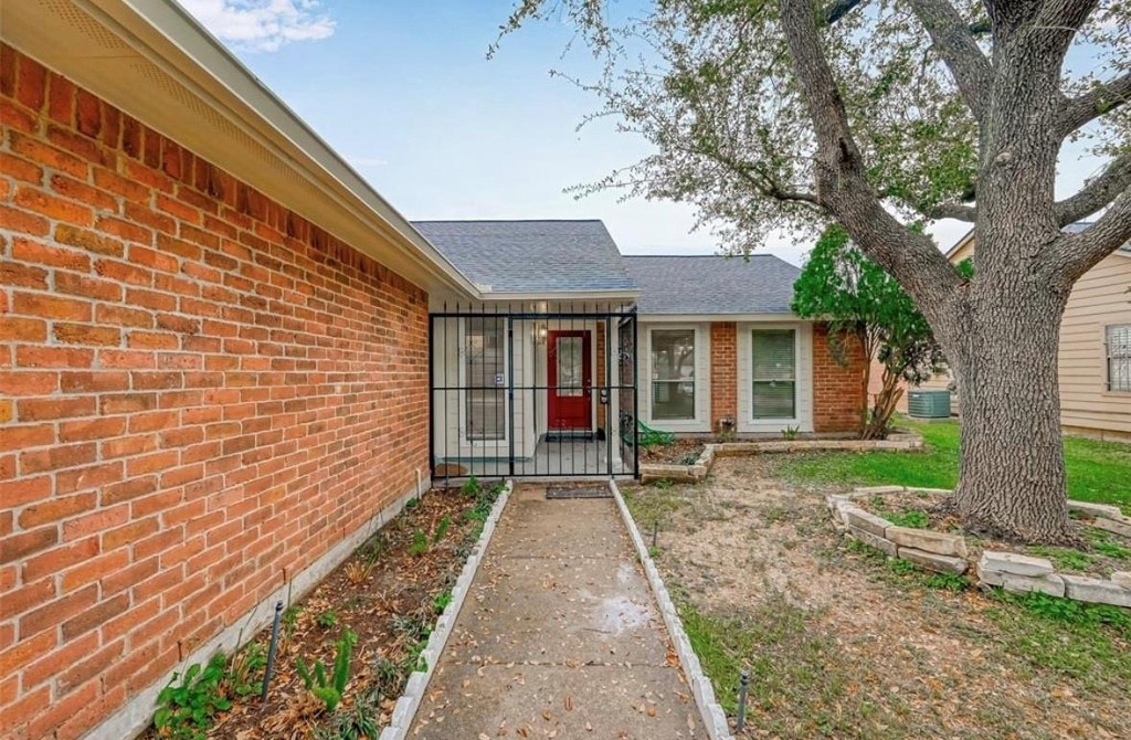 16910 Cairngale Street - Photo 5