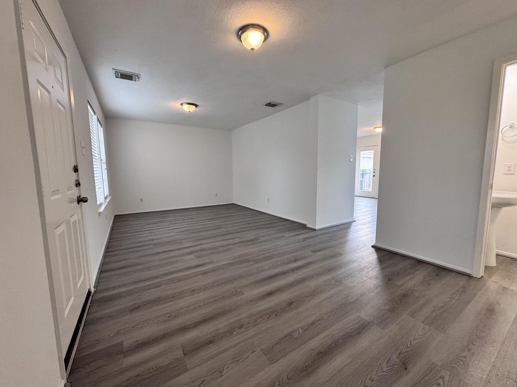 1075 Verde Trails Drive - Photo 2