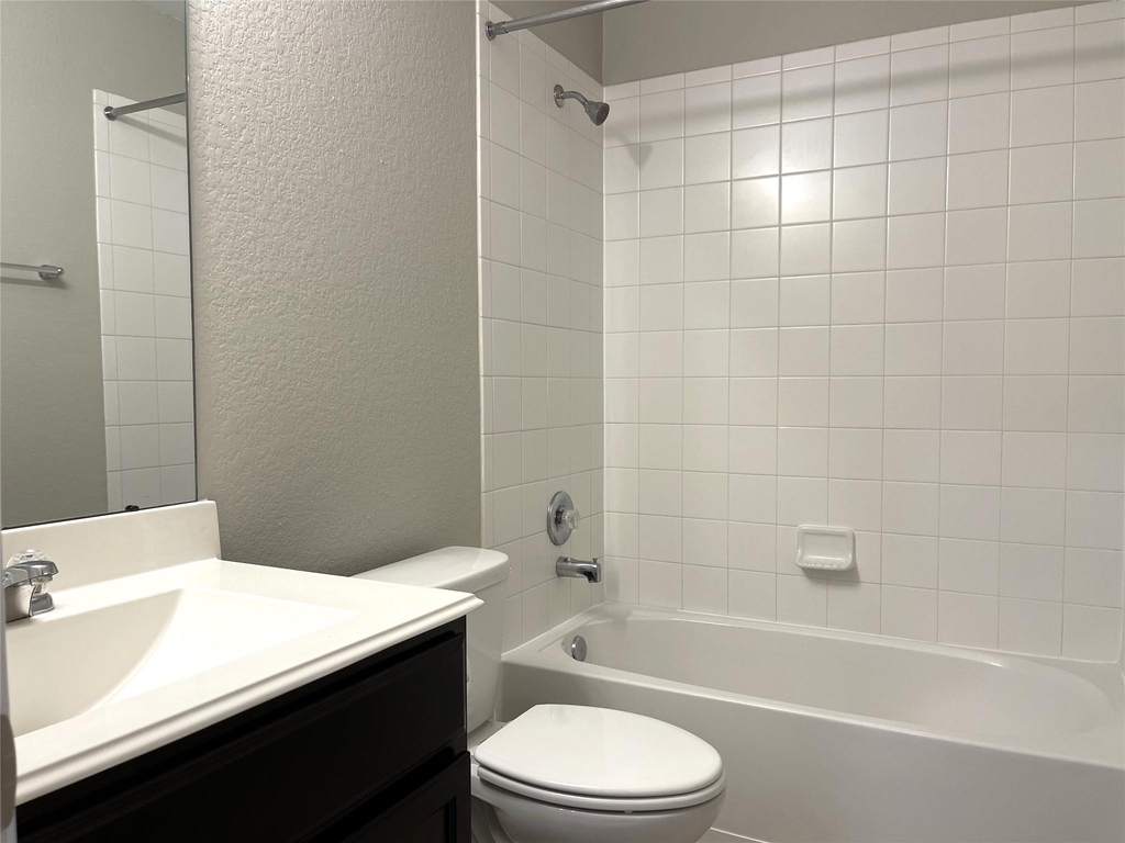 29127 Innes Park Place - Photo 17