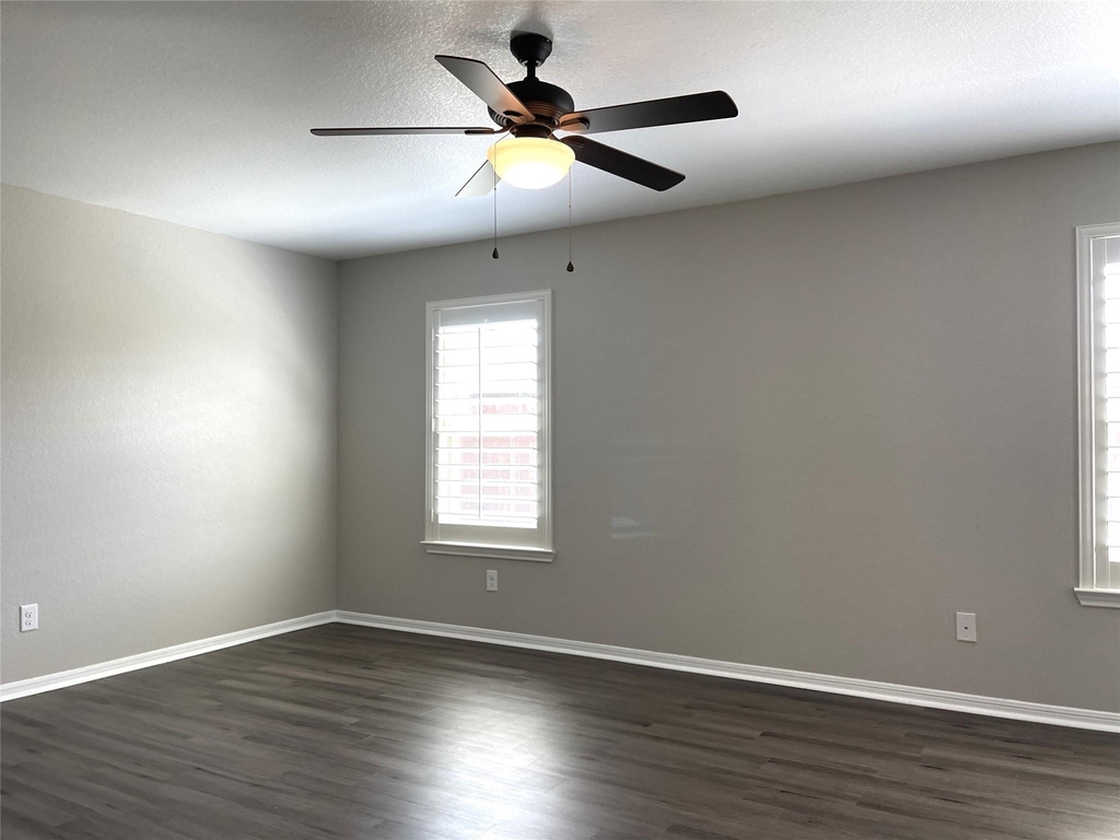 29127 Innes Park Place - Photo 9