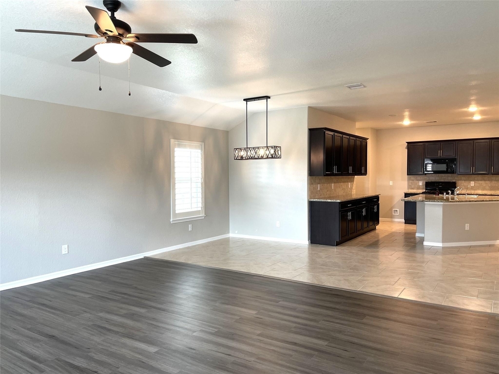 29127 Innes Park Place - Photo 4