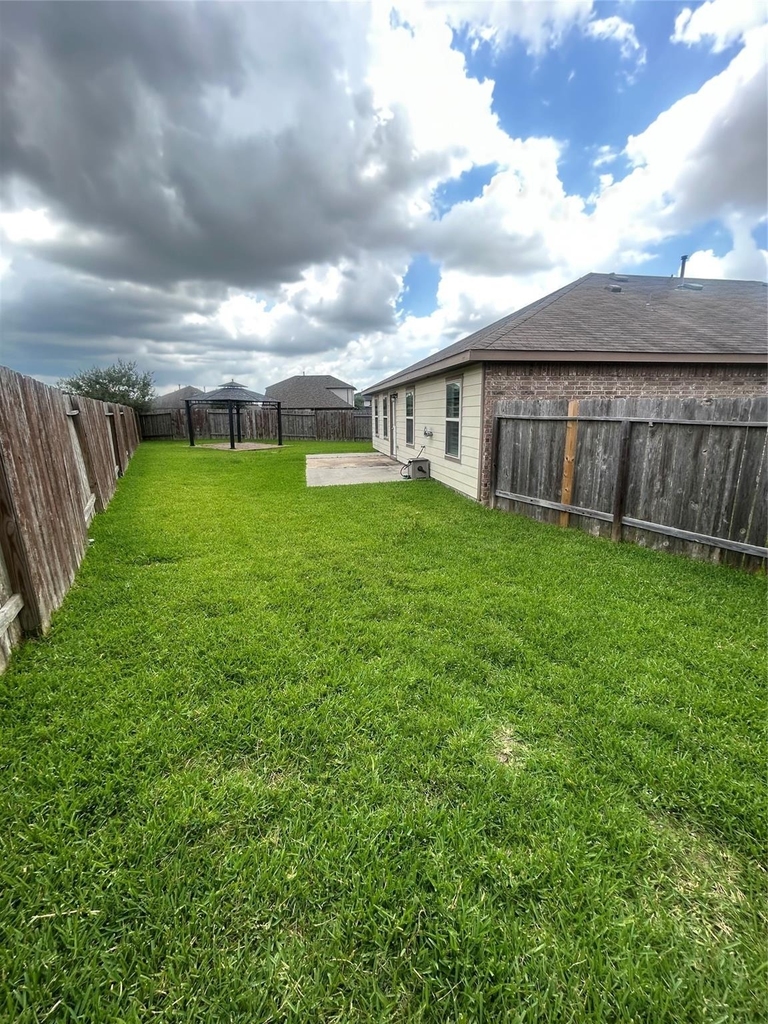 29127 Innes Park Place - Photo 28