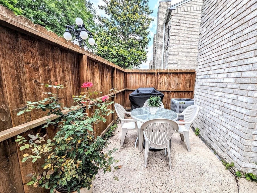 17641 Red Oak Drive - Photo 4